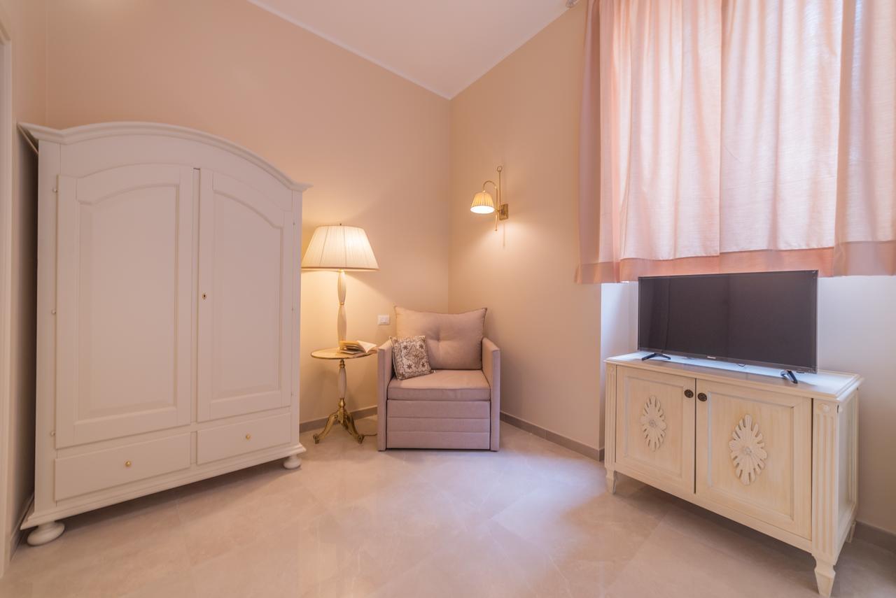 Hotel Casa Adele ตาออร์มินา ภายนอก รูปภาพ