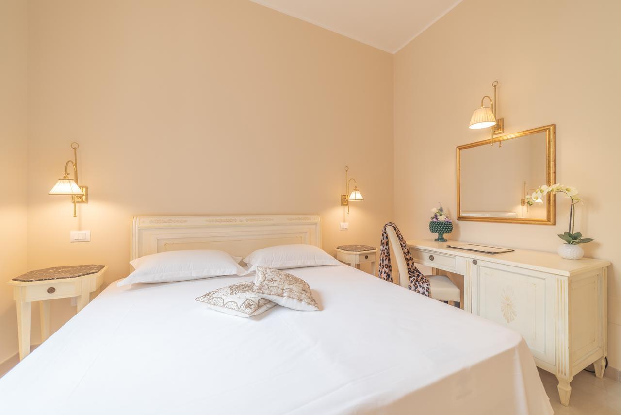 Hotel Casa Adele ตาออร์มินา ภายนอก รูปภาพ