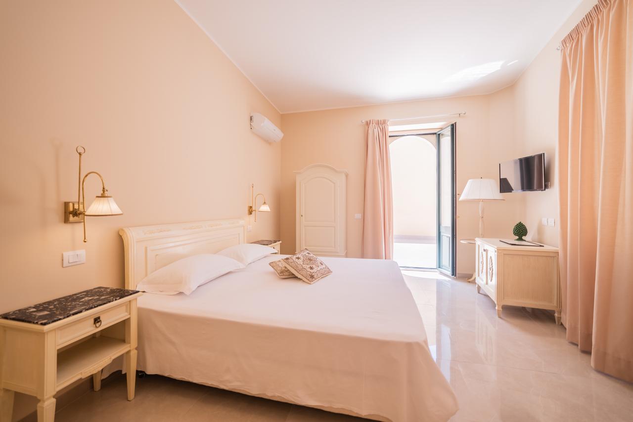 Hotel Casa Adele ตาออร์มินา ภายนอก รูปภาพ