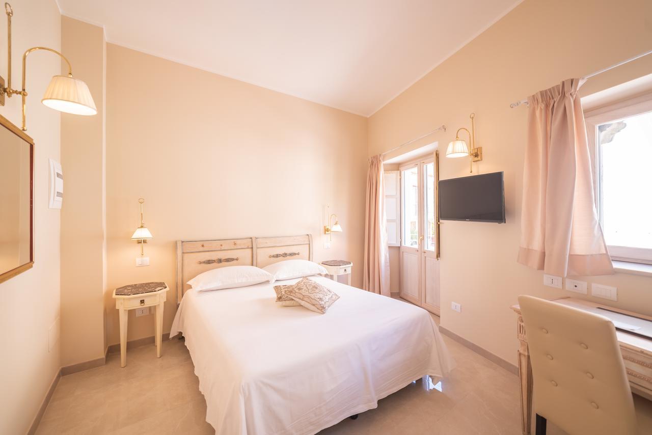 Hotel Casa Adele ตาออร์มินา ภายนอก รูปภาพ