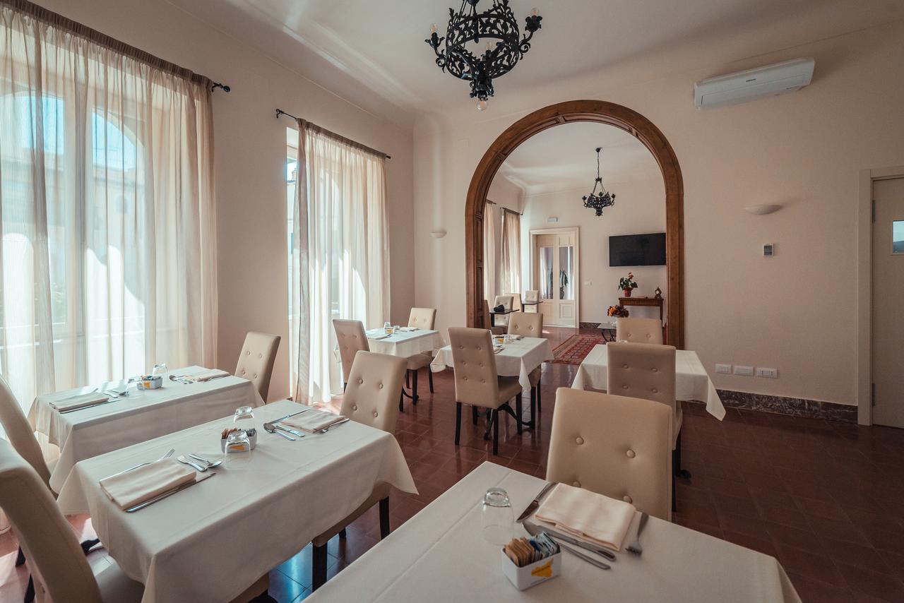 Hotel Casa Adele ตาออร์มินา ภายนอก รูปภาพ