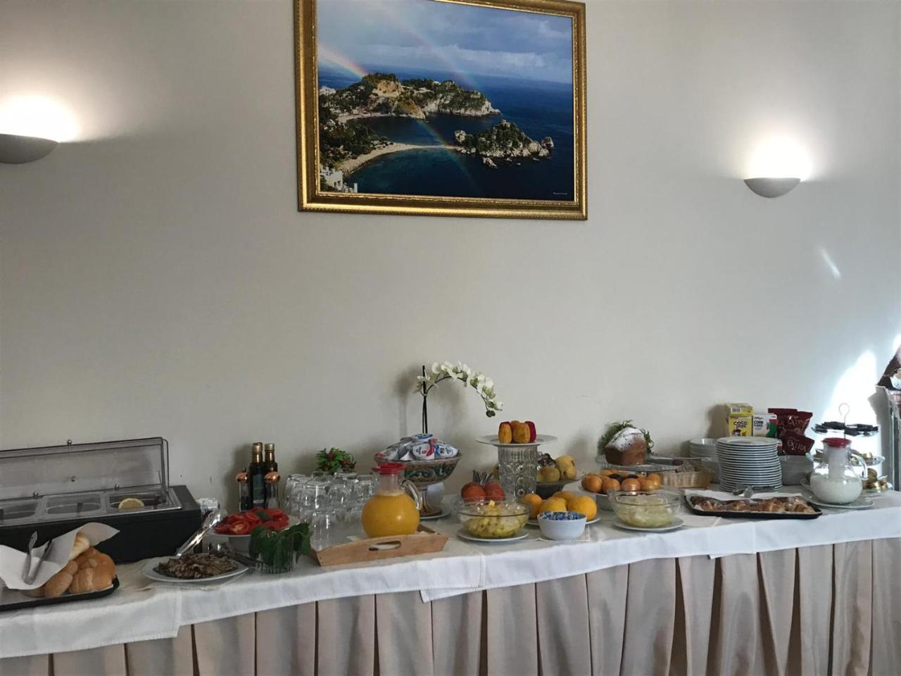 Hotel Casa Adele ตาออร์มินา ภายนอก รูปภาพ