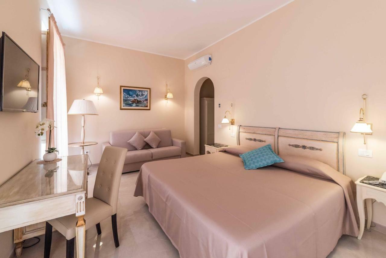 Hotel Casa Adele ตาออร์มินา ภายนอก รูปภาพ